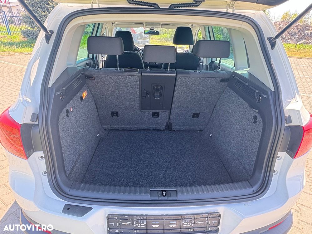 Volkswagen Tiguan - 10