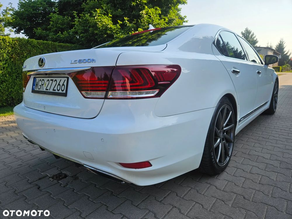 Lexus LS 600h F Sport - 3