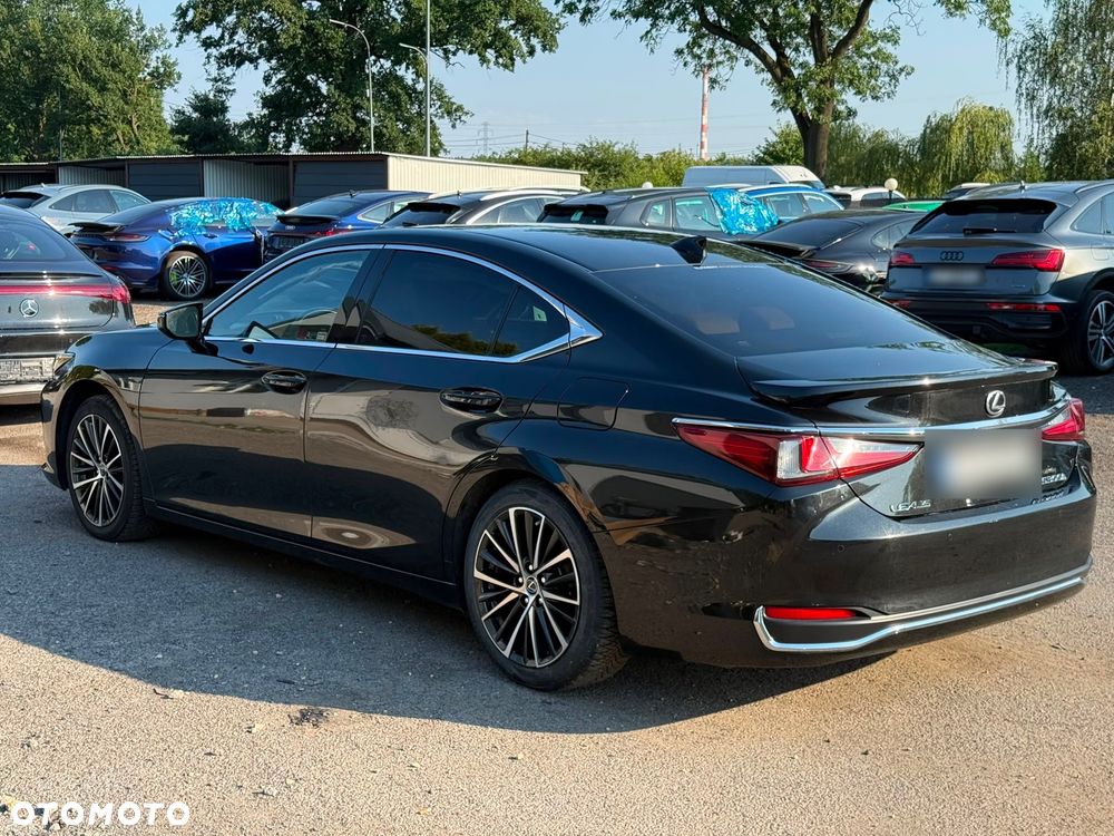 Lexus ES 300h Prestige - 15