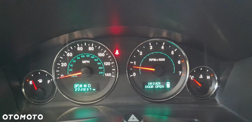 Jeep Commander 5.7 V8 HEMI Automatik Overland - 7