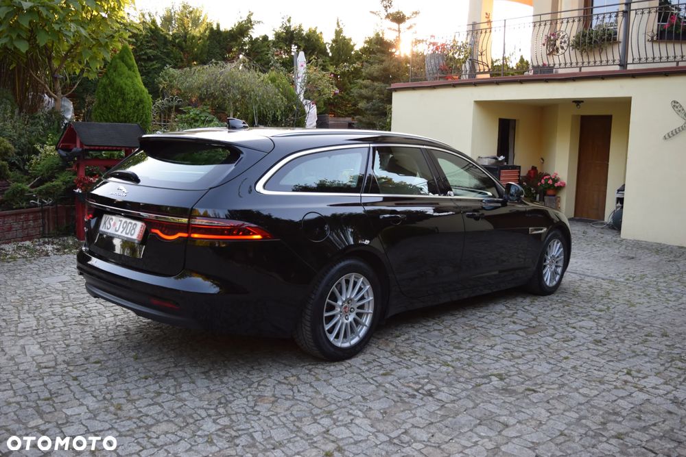 Jaguar XF 2.0 i4D AWD Prestige - 7