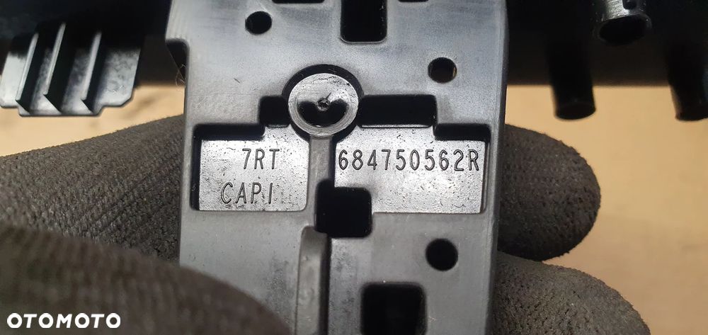 Schowek półka deski konsoli Opel Vivaro B Trafic III 684750562R - 5