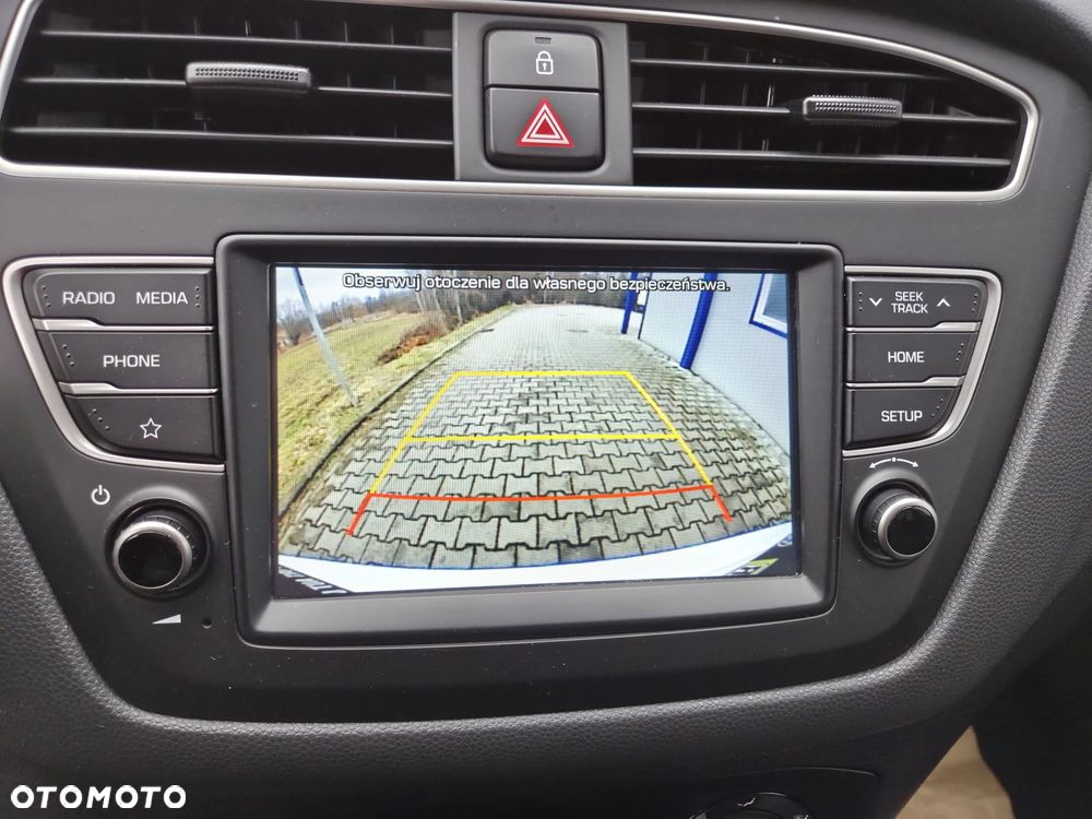 Hyundai i20 blue 1.2 YES!+ - 11