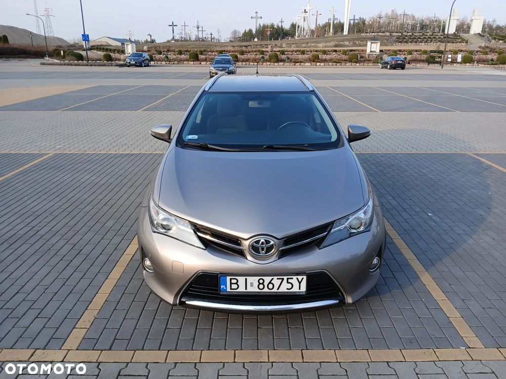 Toyota Auris 1.4 D-4D Premium - 3