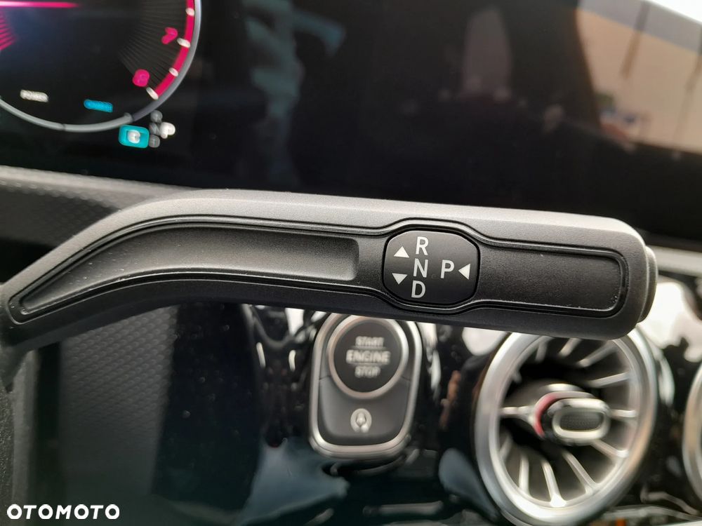 Mercedes-Benz CLA 200 AMG Line 7G-DCT - 12