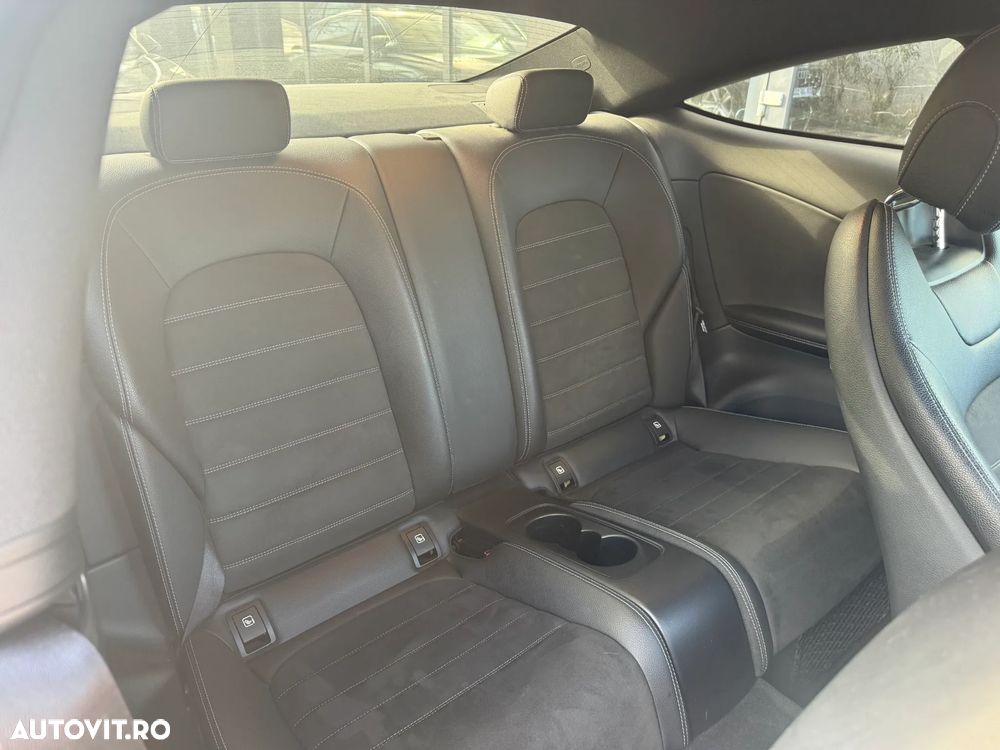 Mercedes-Benz C 300 Coupe 9G-TRONIC - 12