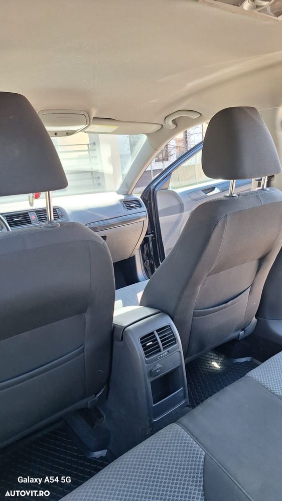 Volkswagen Jetta 1.4 TSI Trendline DSG - 18