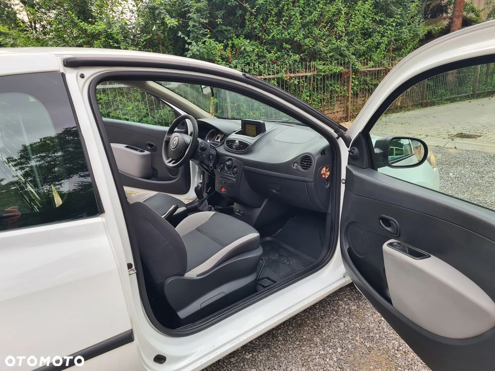 Renault Clio - 3
