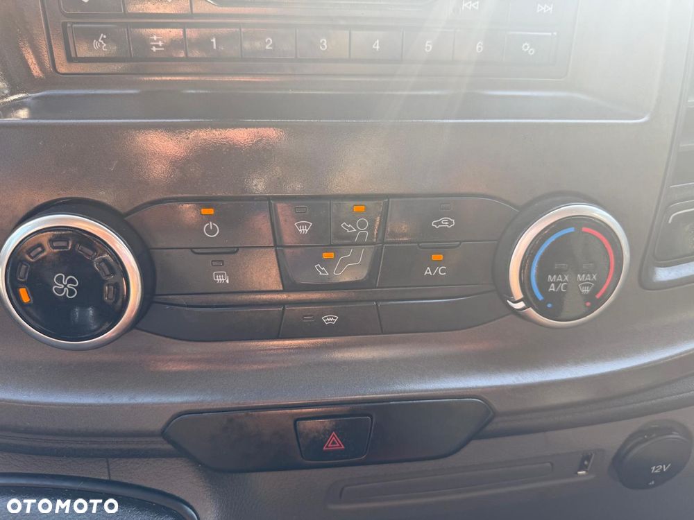 Ford Transit - 22