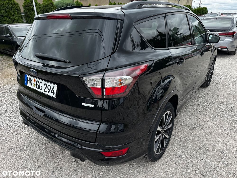 Ford Kuga 1.5 EcoBoost 2x4 ST-Line - 11