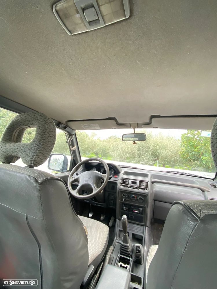 Mitsubishi Pajero 2.5 TDi GLS - 3