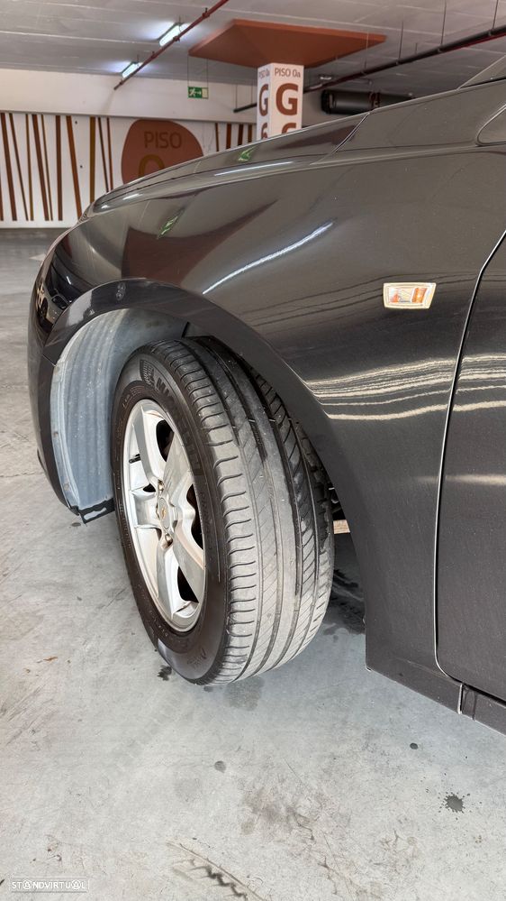 Chevrolet Cruze 1.6 LS - 23