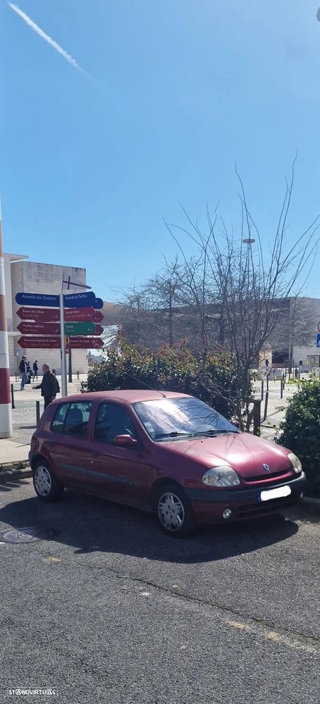 Renault Clio 1.2 RXE - 3