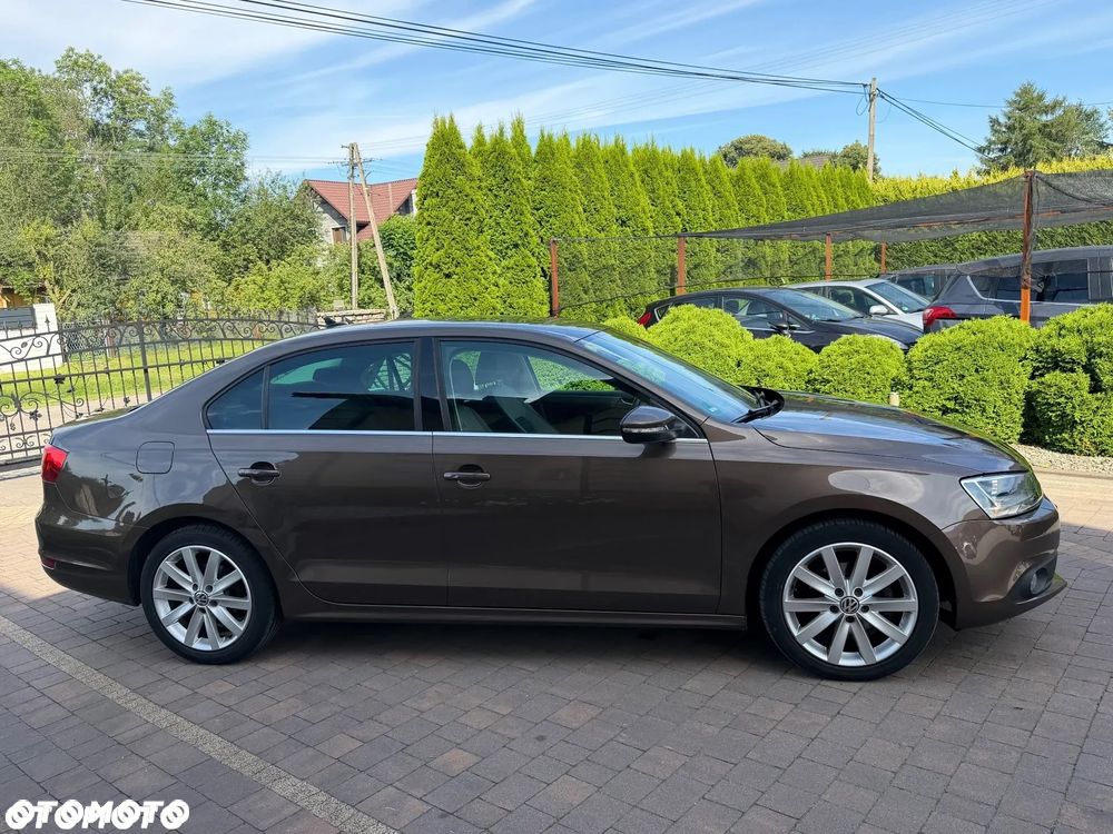 Volkswagen Jetta - 10
