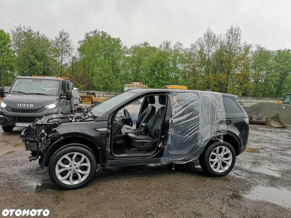 Land Rover Discovery Sport TD4 HSE Luxury - 26