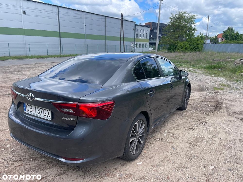 Toyota Avensis 1.8 Active - 3