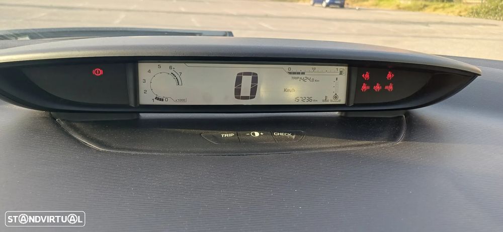 Citroën C4 Coupé 1.4 16V VTR Pack - 8