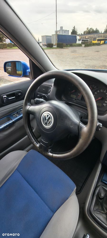 Volkswagen Golf - 16