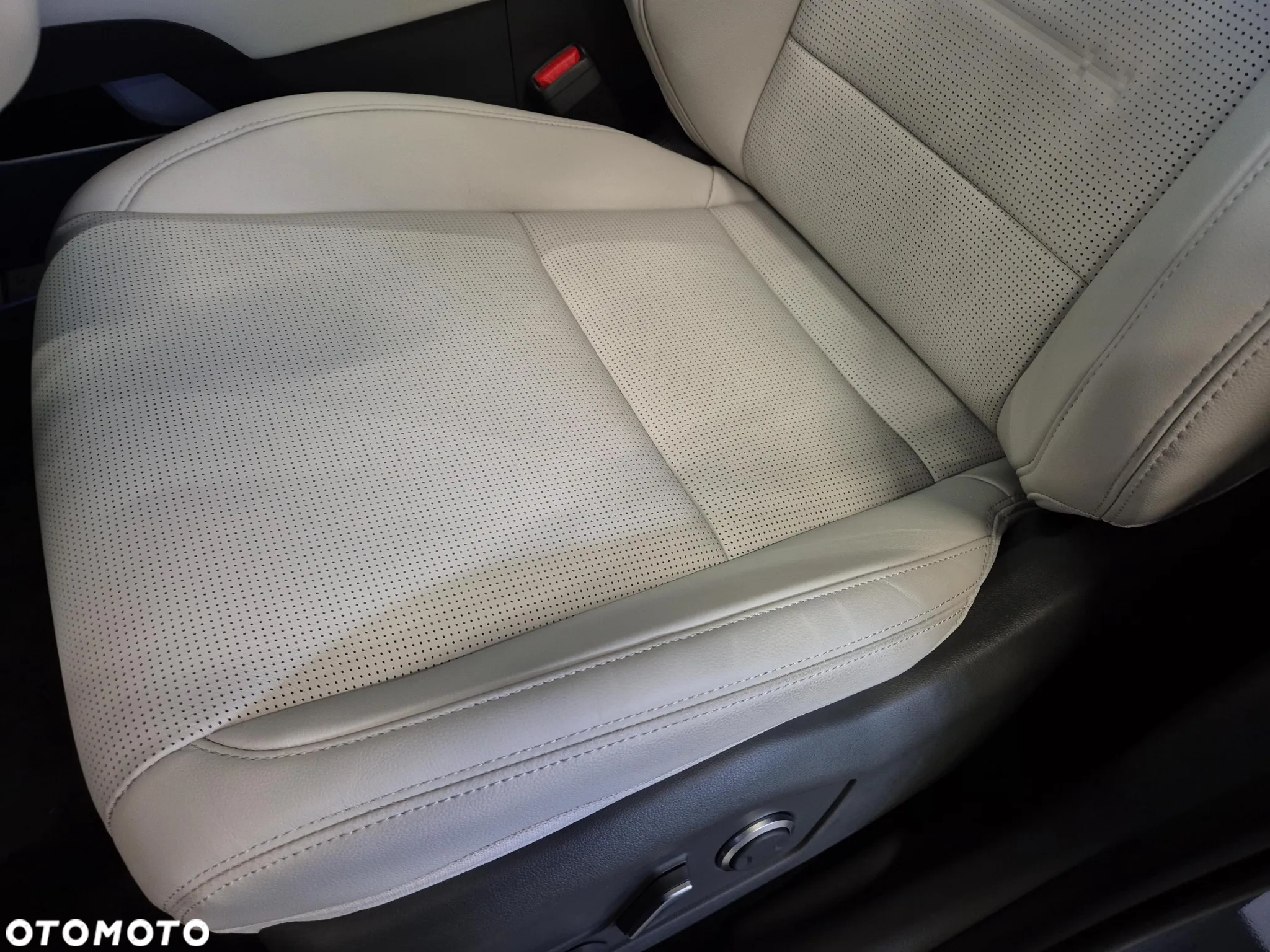 Hyundai Santa Fe 1.6 T-GDI HEV Executive - 12