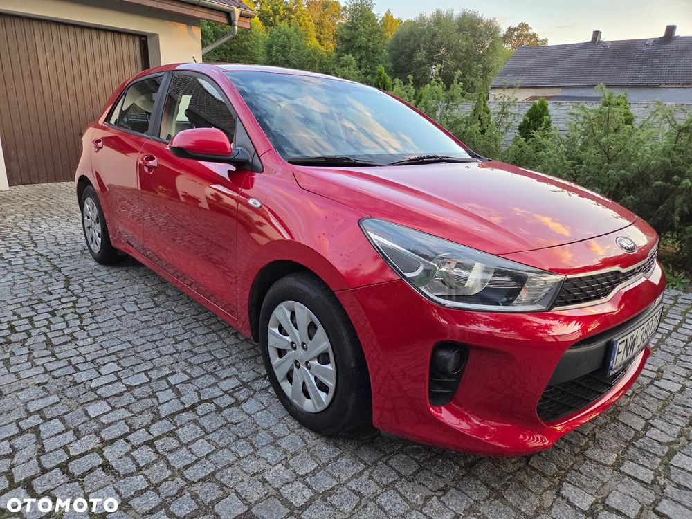 Kia Rio 1.2 L - 3