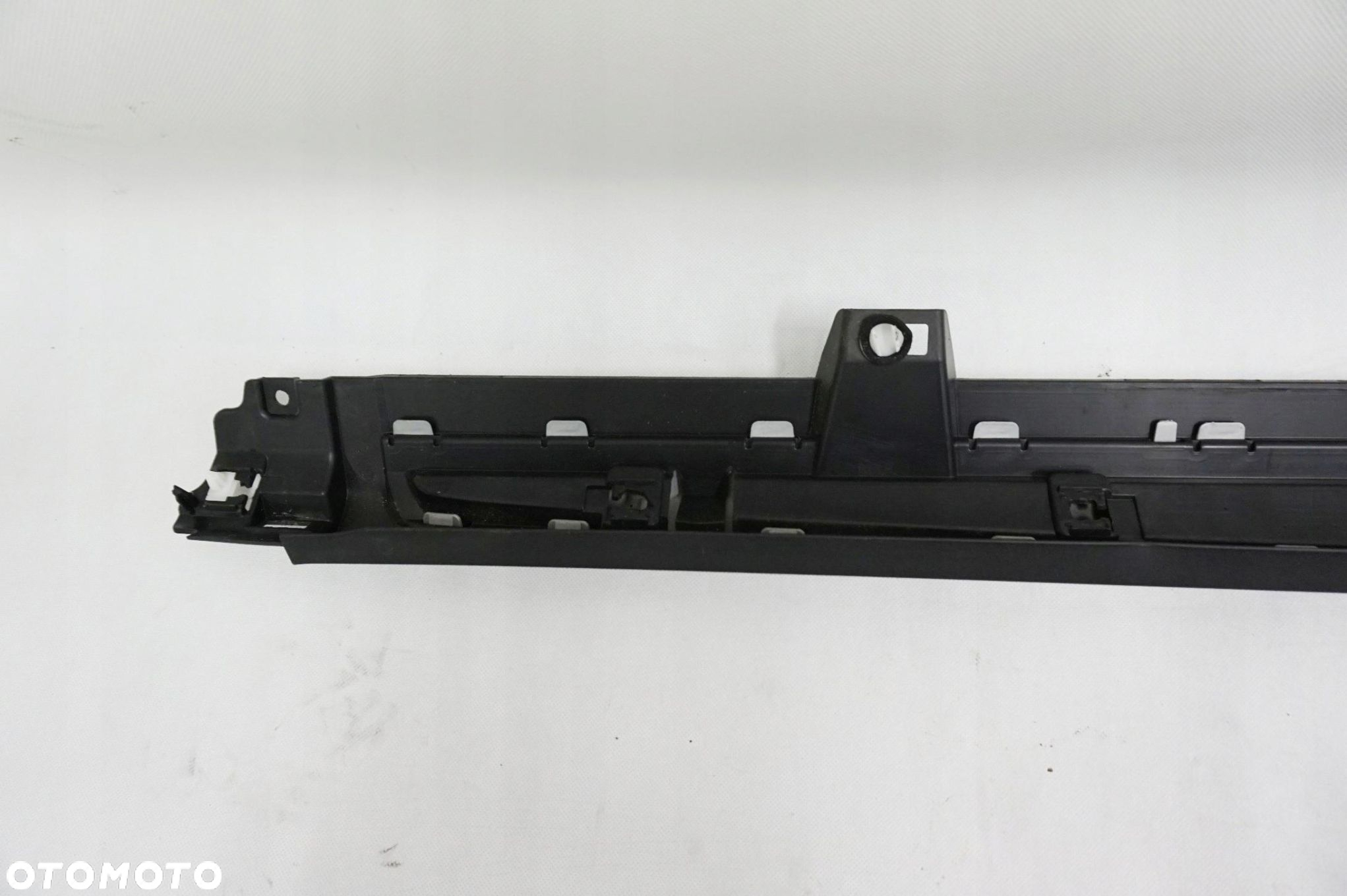 LISTWA PROGOWA PRAWA FORD FIESTA ACTIVE VII MK8 - 12