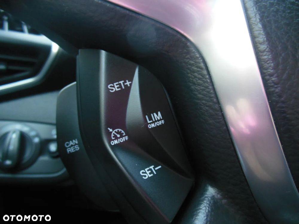 Ford Kuga 2.0 TDCi 4x4 Titanium - 24