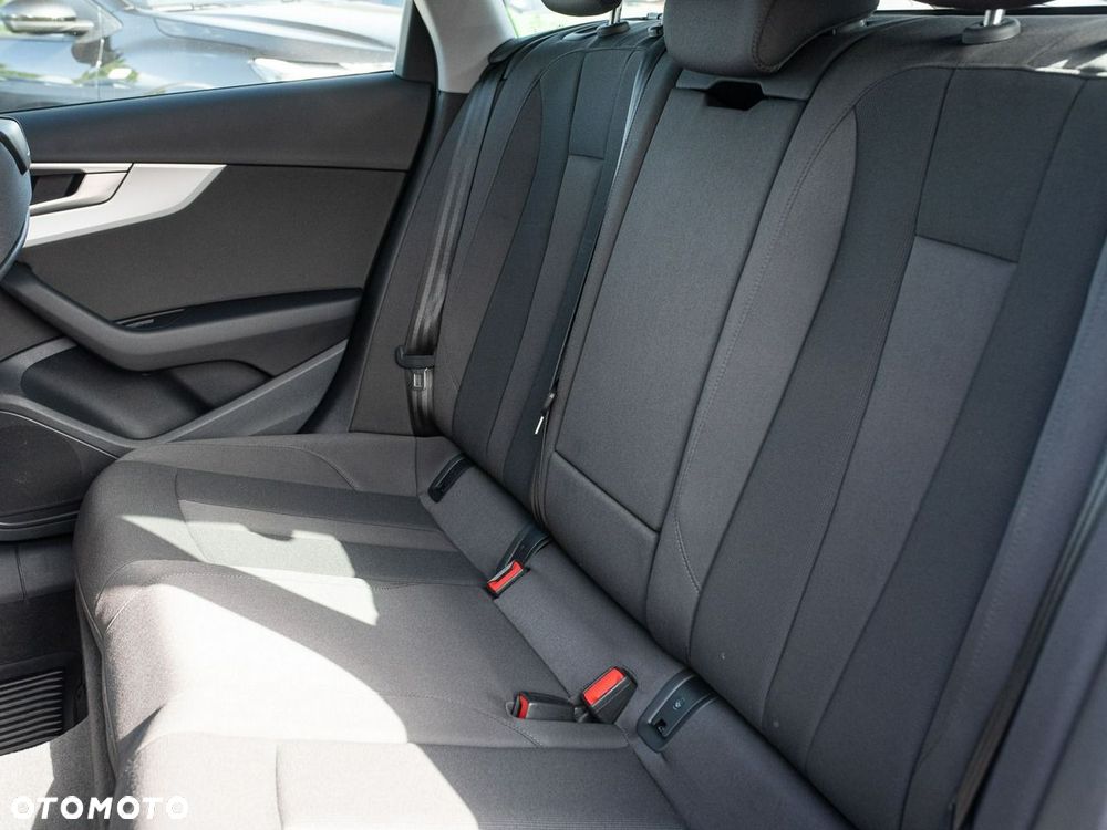 Audi A4 Avant 35 TDI mHEV S tronic - 26