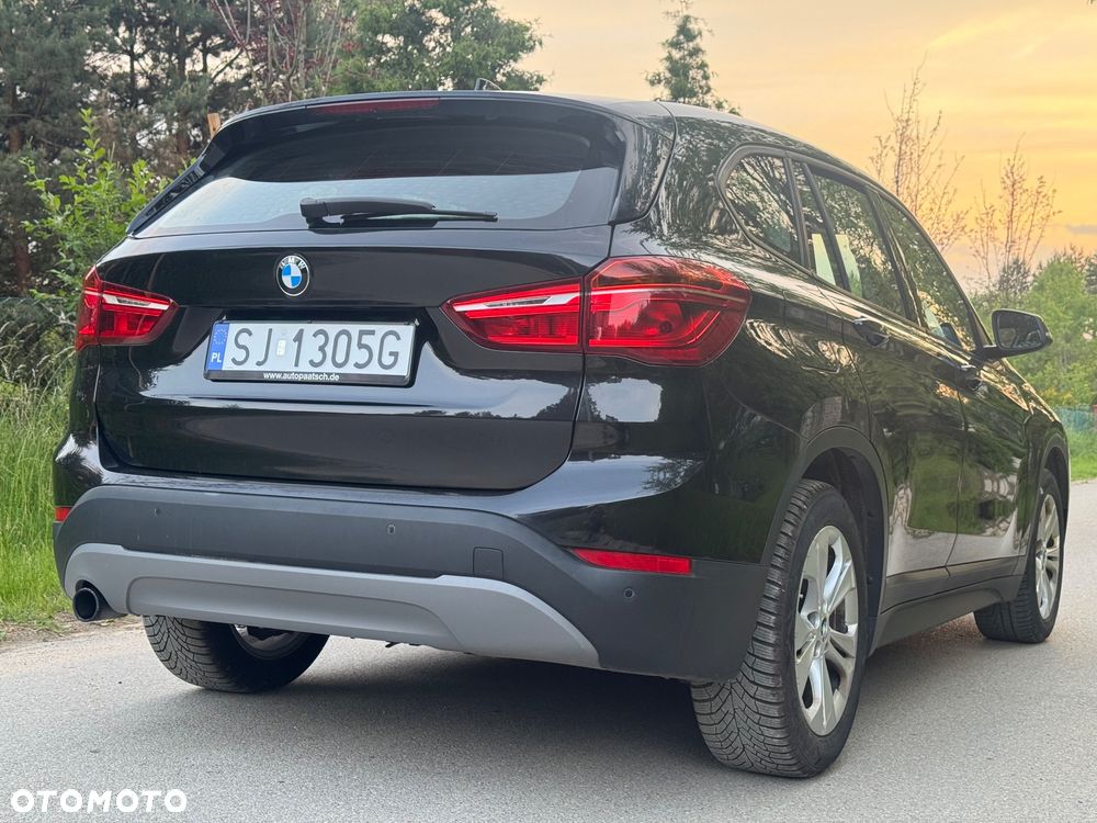 BMW X1 sDrive18i - 18