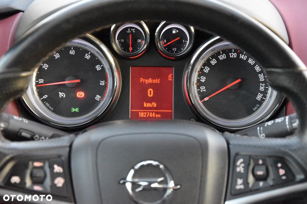 Opel Astra 1.6 T Cosmo - 30