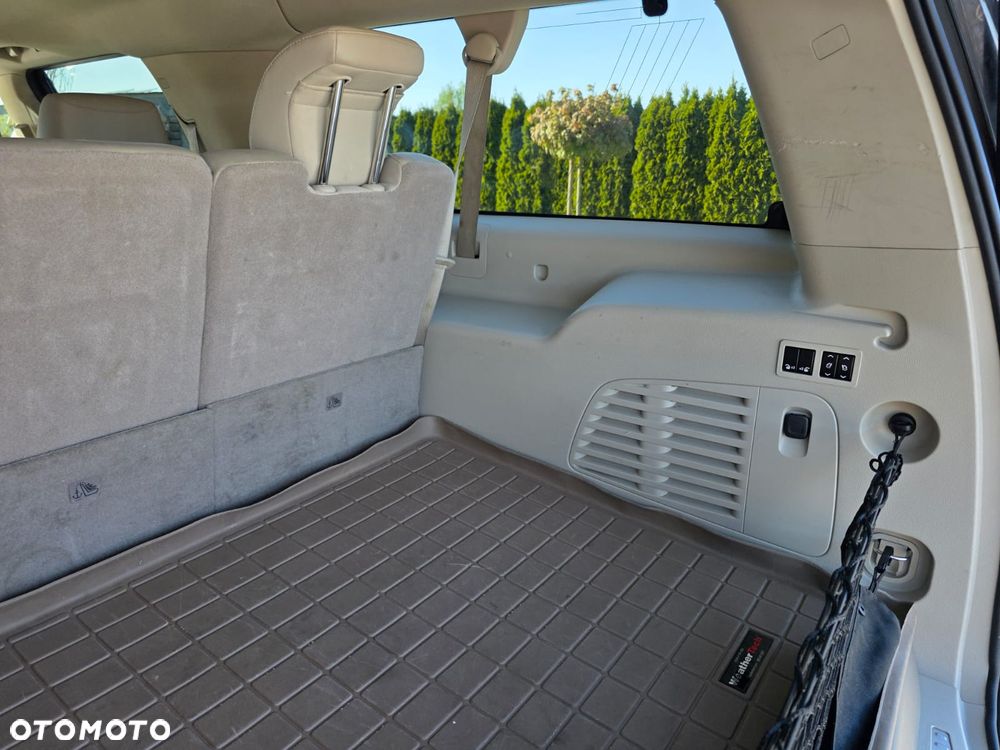 Cadillac Escalade ESV 6.2 V8 AWD AT Premium - 31