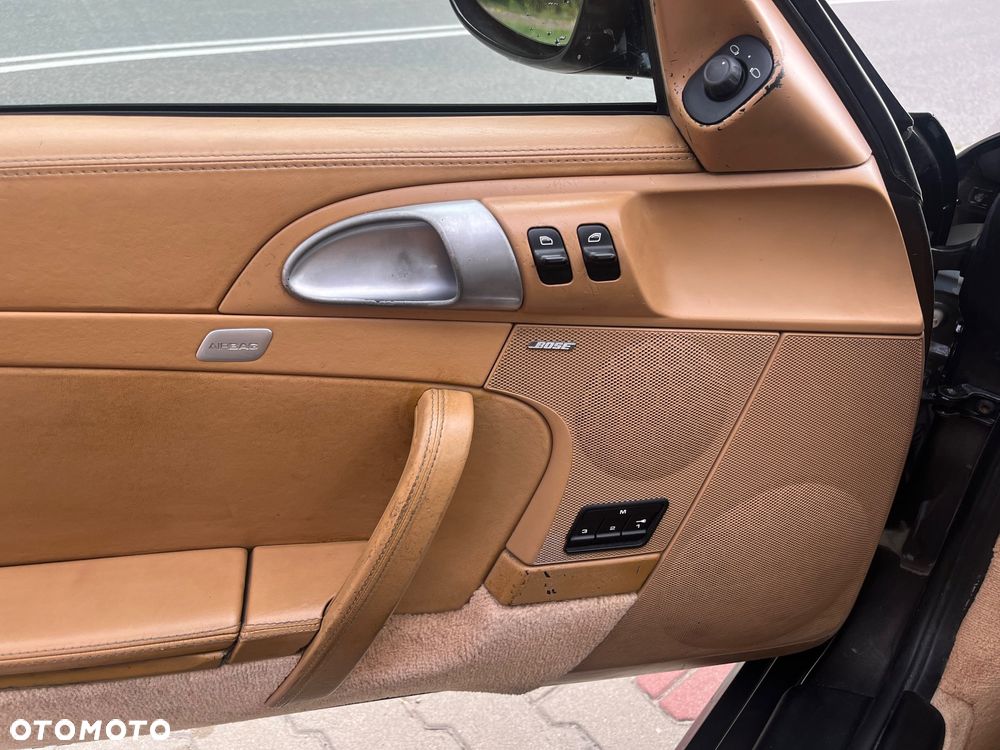 Porsche 911 Carrera - 10