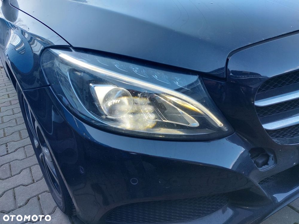 Mercedes c200 W205 lampa przednia prawa full led reflektor w2059067403