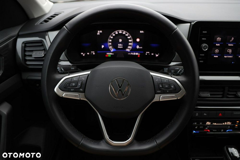 Volkswagen T-Cross - 17