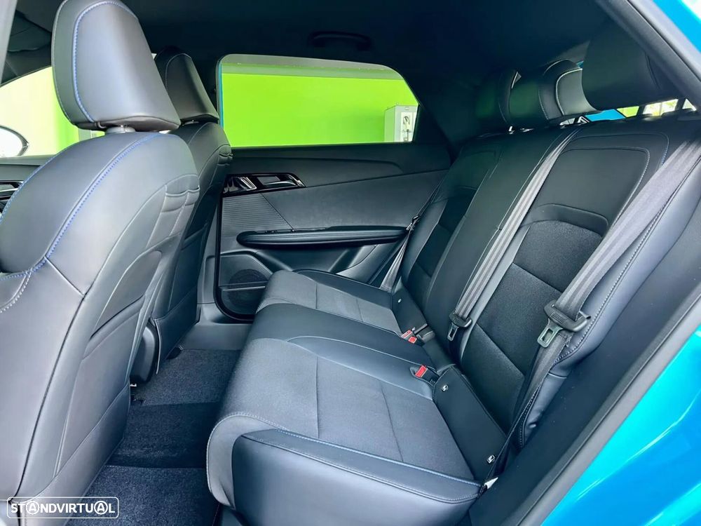 MG MG4 64 kWh Luxury - 13