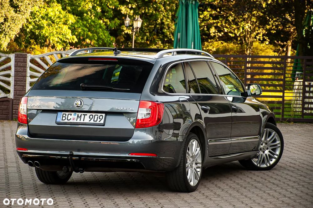 Skoda Superb 2.0 TDI Green tec DSG Exclusive - 11