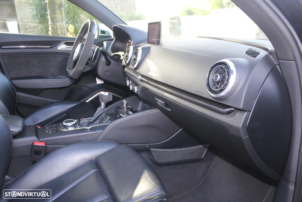 Audi RS3 Limousine - 28