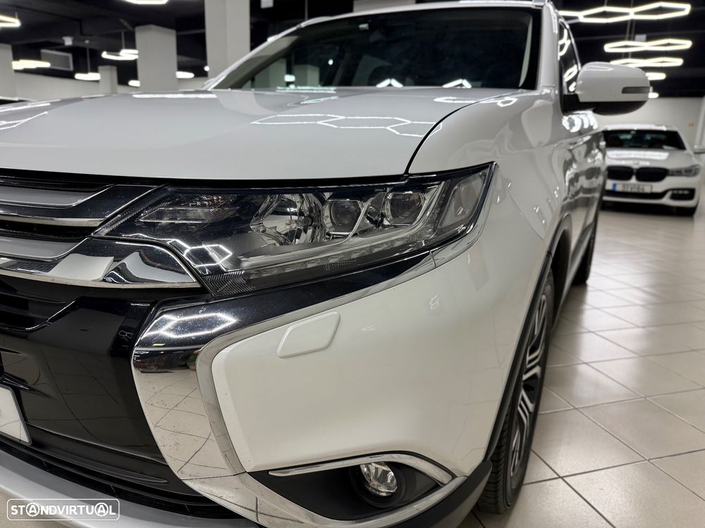 Mitsubishi Outlander 2.2 DI-D Intense+ - 12
