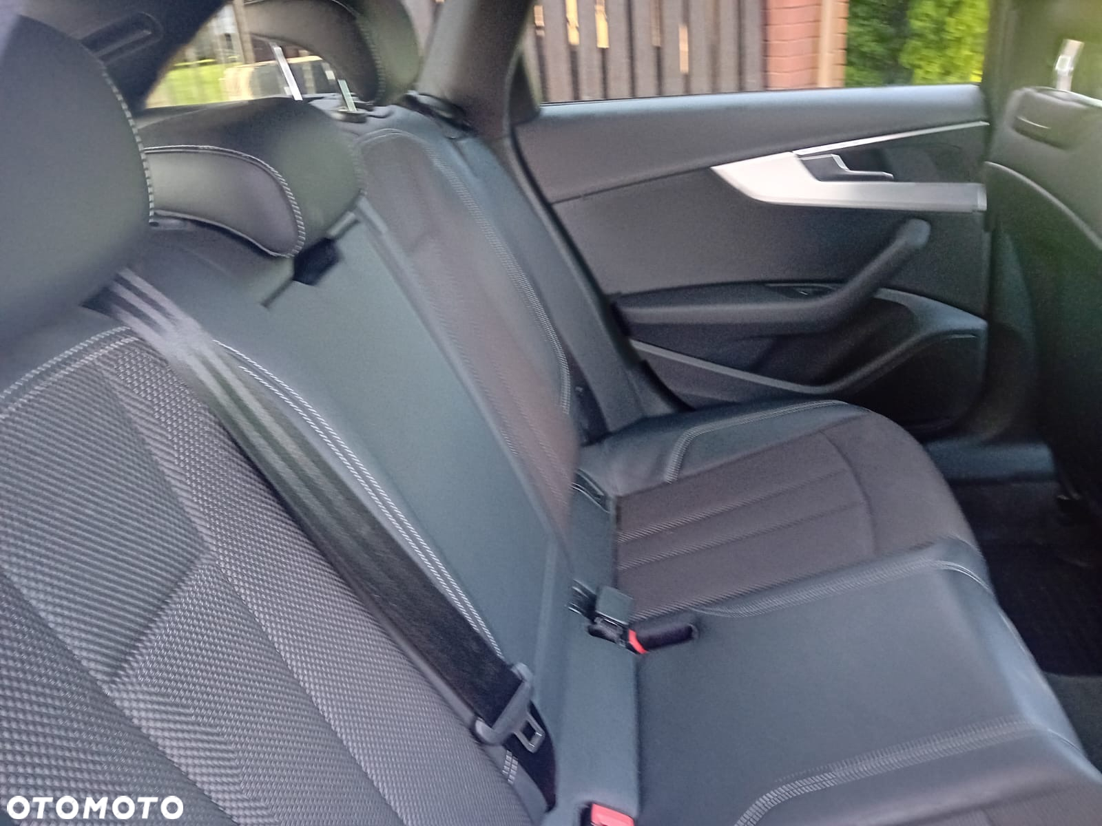 Audi A4 Avant 2.0 TDI ultra sport - 32