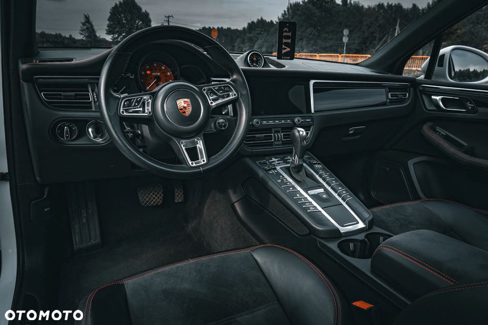 Porsche Macan GTS PDK - 17