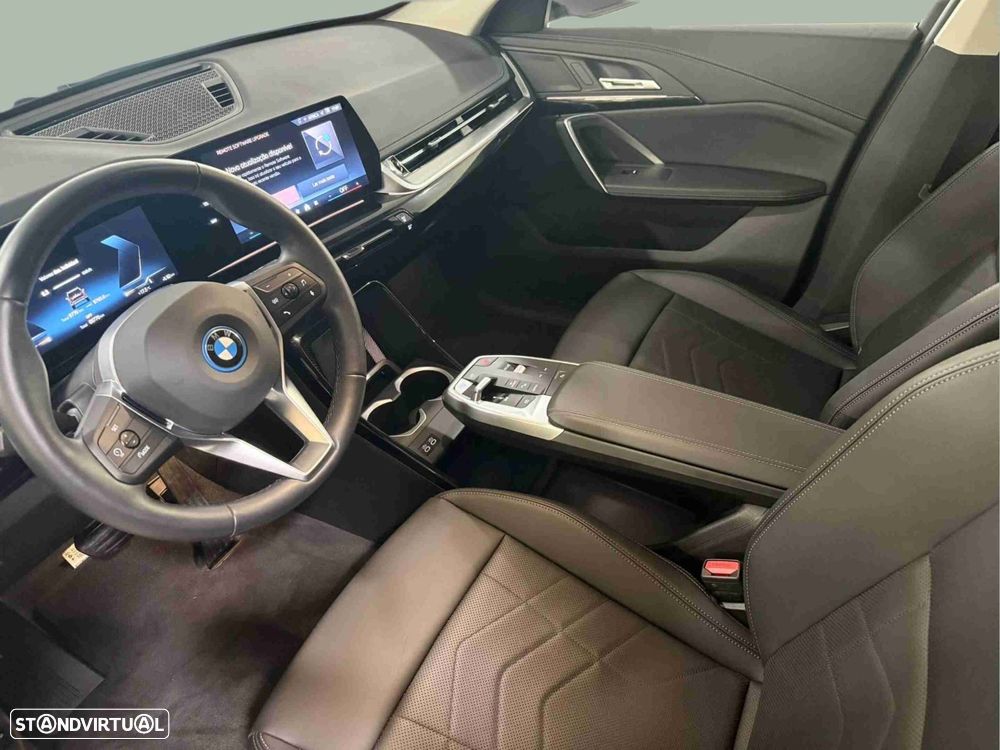 BMW iX1 eDrive20 xLine - 8