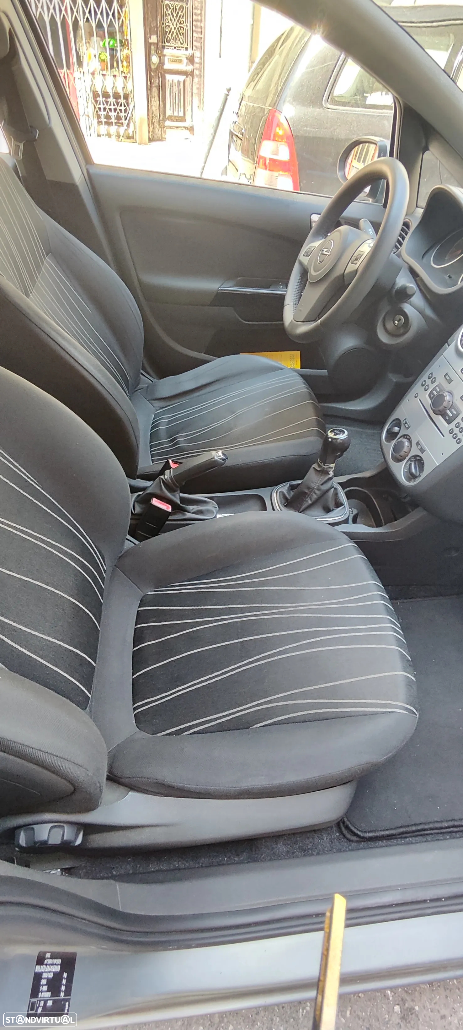 Opel Corsa 1.2 Enjoy - 11