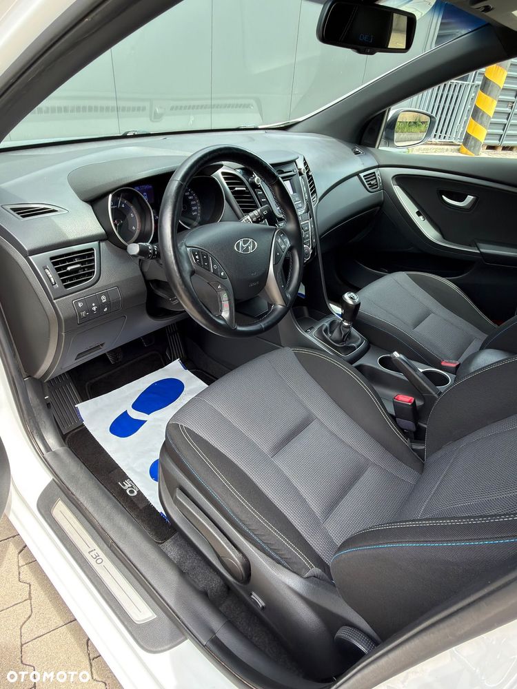 Hyundai i30 1.6 CRDi Premium - 12