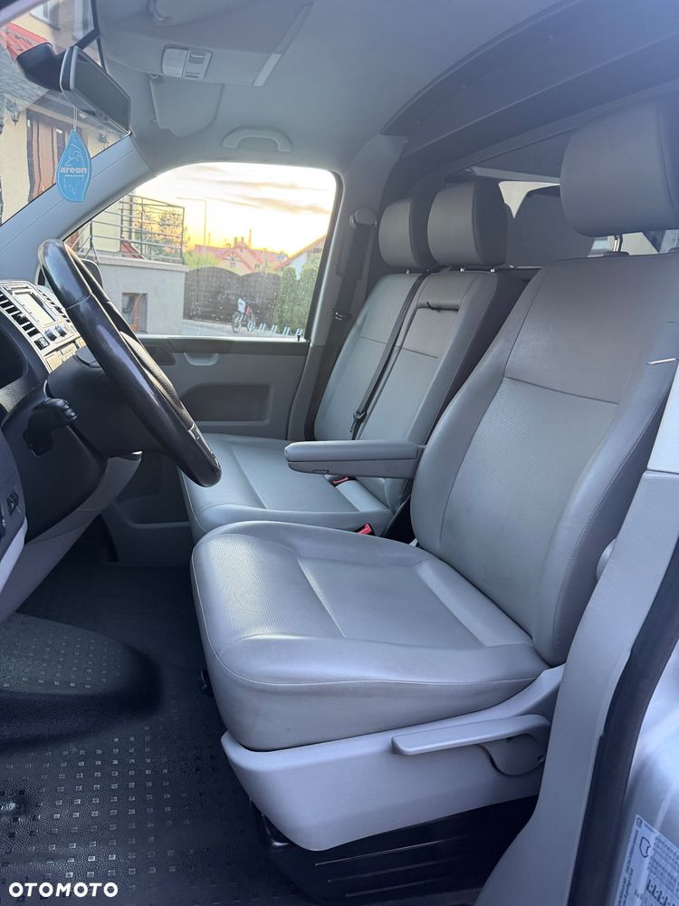 Volkswagen Transporter - 11