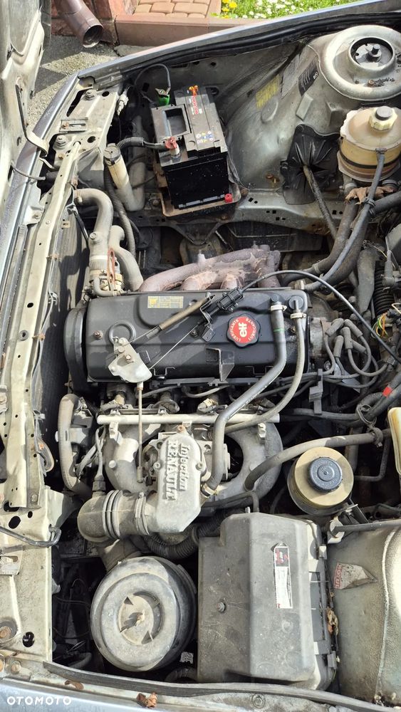 Renault 21 - 8