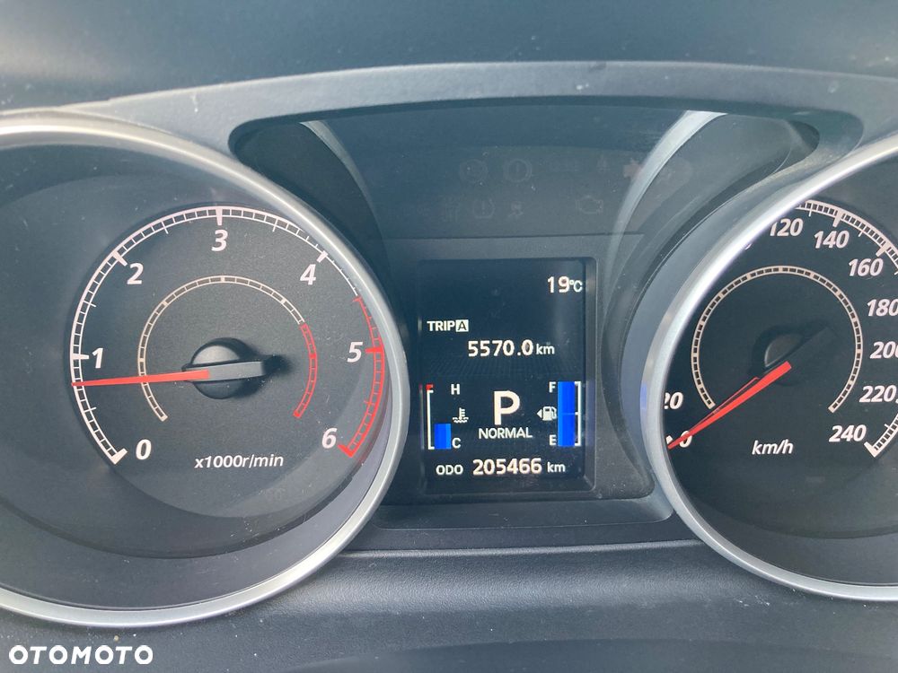 Mitsubishi Outlander 2.2 DID Instyle NAVI EU5 TC-SST - 18
