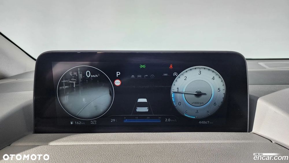 Hyundai Staria 2.2 CRDi Allrad Signature - 8