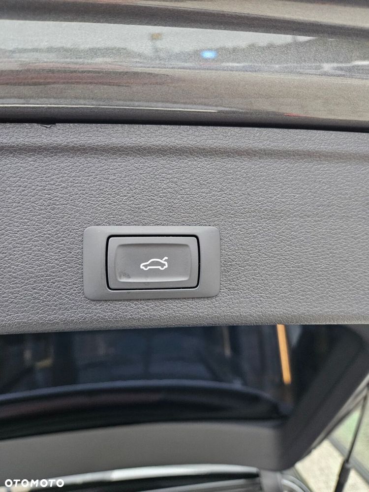 Audi A4 Avant 40 TFSI mHEV S Line S tronic - 33