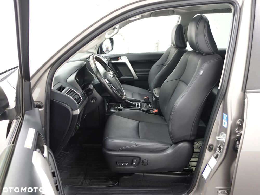 Toyota Land Cruiser 2.8 D-4D Automatik Executive - 16