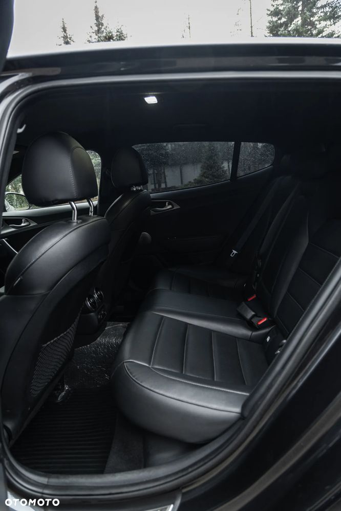 Kia Stinger 2.2 CRDI GT Line AWD - 26