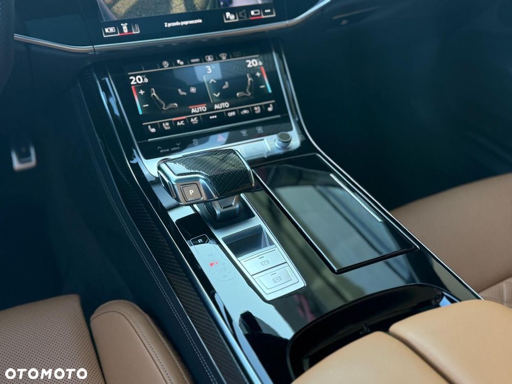 Audi S8 TFSI mHEV Quattro Tiptr - 32